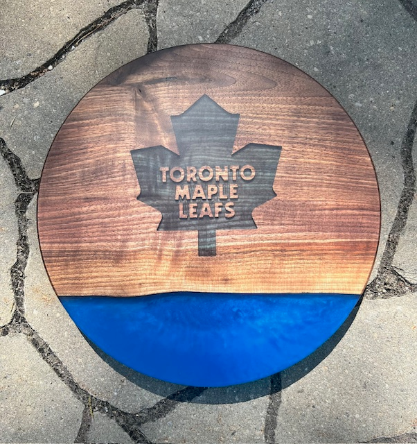Round Maple Leafs Board